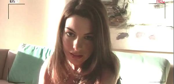  Anne Hathaway masturbates in movie HAVOC (HD)